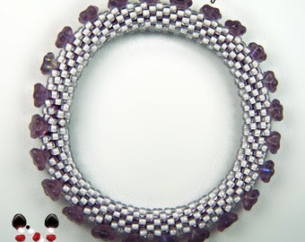 Purple and White Flower Bead Crochet Bracelet