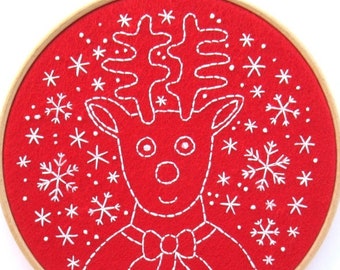 Happy Reindeer PDF Embroidery Pattern, a cute Christmas embroidery design, winter deer & snowflakes, fits in a 7 inch hoop