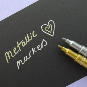 12x Permanent Öl-Basierend Wasserdichte Farbe Marker Stift für DIY Kunst Maler 12x Permanent Öl-Basierend Wasserdichte Farbe Marker Stift für DIY Kunst Maler