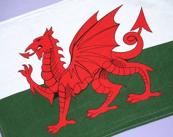 Vintage Tea Towel: Welsh Flag, Wales souvenir, travel gift idea, dish towel, dragon, red, green, home decor, kitchen, homewares, cotton