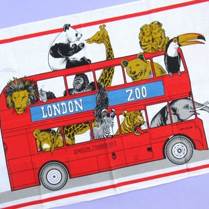 Torchon vintage: Zoo de Londres, animaux à bord d'un bus à impériale rouge, souvenir, torchon, rare, années 60 ou 70, inutilisé, lin et coton image 2