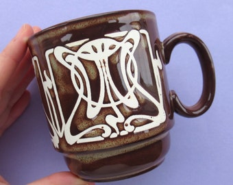Vintage Mug, Brown Pottery, Made in England, approx 60s or 70s, inspired by Art Nouveau design motifs, unusual, stylish, retro gift idea