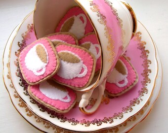 Little Teacup PDF Pattern, easy felt brooch sewing tutorial, sew a cute felt tea or coffee cup
