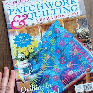 Australian Patchwork & Quilting Yearbook 2001, vintage craft magazine, quilting magazine, pull-out paper pattern sheet included