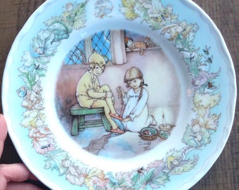 Vintage Plate: Peter Pan & Wendy, the Peter Pan Collection, Royal Worcester, fine bone china, made in England, 1980s, decorative plate