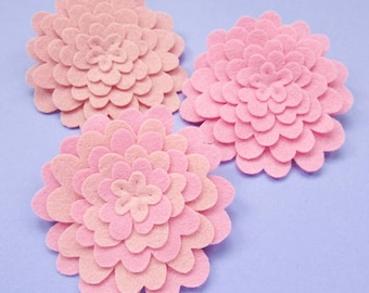 Peonies PDF Pattern - sew pretty peony brooches with this felt flower sewing tutorial!