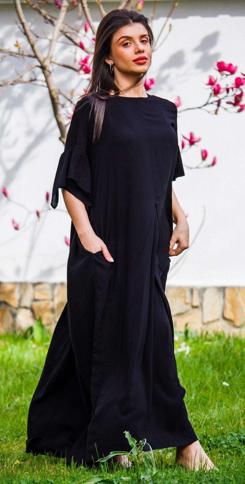 ブラックのマキシドレス、コットンビスコース、ショートフリルスリーブ