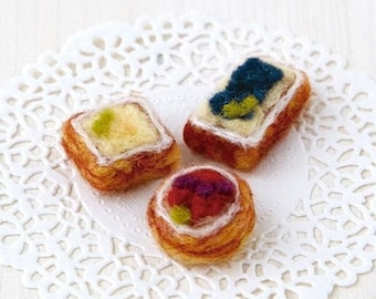 Miniature Muffin Felting Kit //  japanese felting kit by hamanaka *english instructions*