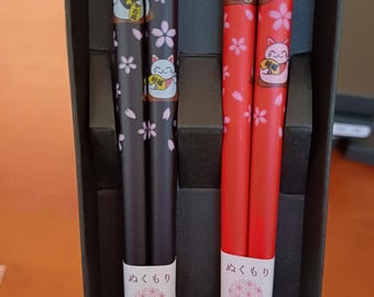 Palillos de bambú japoneses Manekineko, un par en una caja