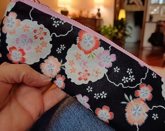 Estuche de algodón japonés hecho a mano: Estuche floral con cremallera