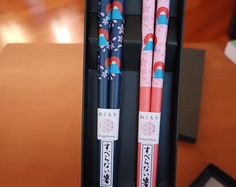 Palillos de bambú japoneses del monte Fuji, un par en una caja de regalo