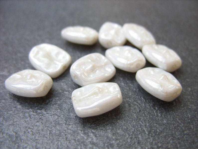 Face Czech Beads Shimmery White Quantity 10 image 3