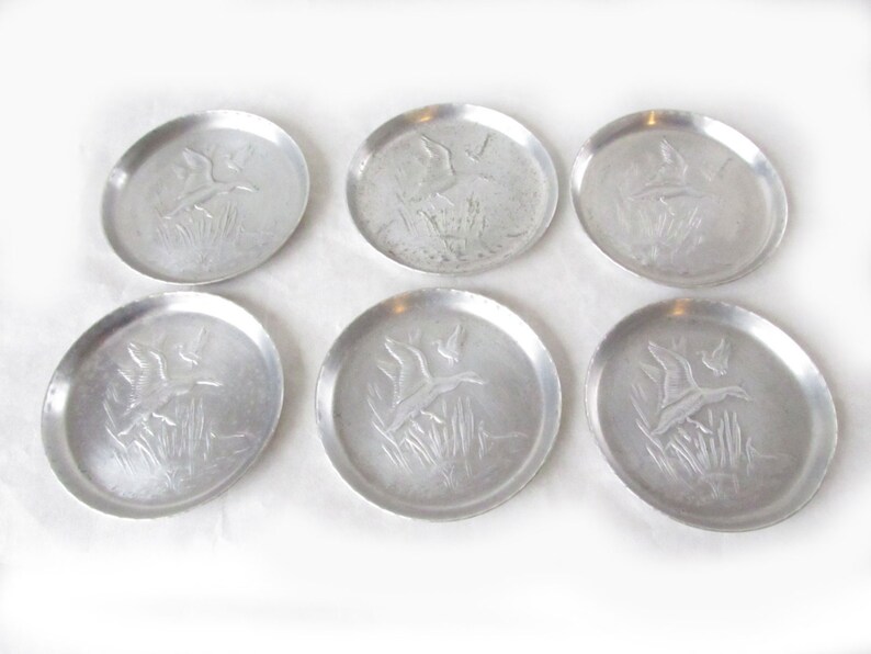 Metal Coasters Vintage Old Houseware Sporting Goods 6 Duck Geese Six