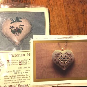 Kit de punto de cruz con forma de corazón: bolsita victoriana y colgante, hilo estirado (envío gratuito)