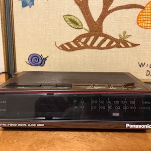 Panasonic  vintage digital alarm clock radio