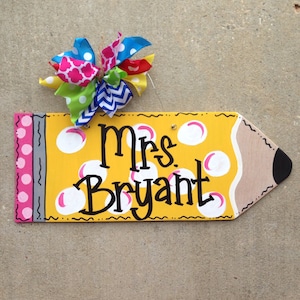 Monogrammed Teachers Pencil. Wooden door hanger.  Teacher Appreciation. Teacher name. Back to School, wooden sign