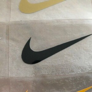 NIKE PATCH FLOCAGE logo publicitaire petit modèle 6.3 cm par 2.3 cm Noir