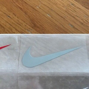 NIKE PATCH FLOCAGE logo publicitaire petit modèle 6.3 cm par 2.3 cm Argent