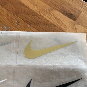 NIKE PATCH FLOCAGE logo publicitaire petit modèle 6.3 cm par 2.3 cm Or