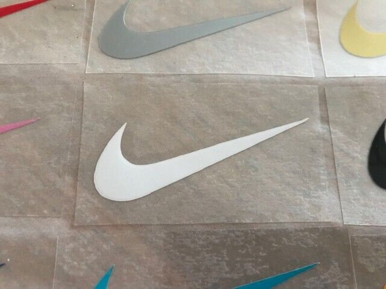 NIKE PATCH FLOCAGE logo publicitaire petit modèle 6.3 cm par 2.3 cm Blanc