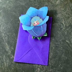 Blaue Glocke Blumenkarte | Handgemachte Pop offene Karte | Kleines Mädchen in einer Blume | Blumenförmige Karte | Val-Karte