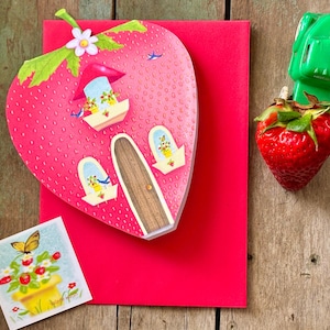 Erdbeerförmige Grußkarte | Erdbeerhütte Postkarte | Erdbeerhausförmiges Geschenk | Fragaria home | Val Walsh Karten