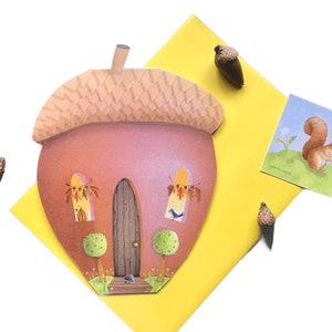 Biglietto d'auguri Acorn Abode / Stand up Acorn House / Biglietto Acorn-Scoiattolo-Riccio / Regalo di prosperità, fortuna e amicizia / Biglietti Val
