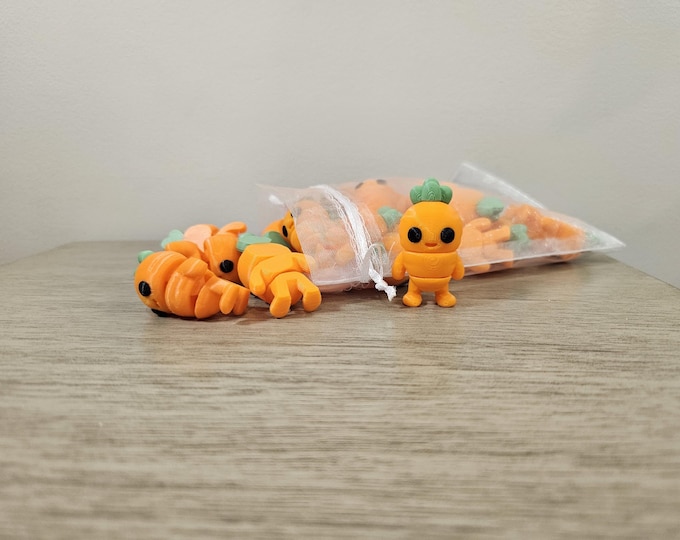 Articulated Mini Carrot Figurine – 3D Printed Fidget Toy