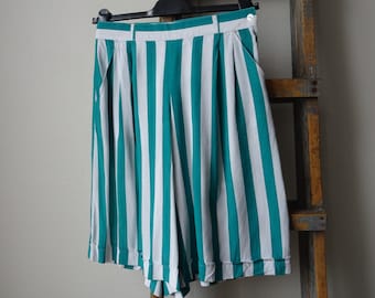 vintage white/turquoise high waist striped shorts