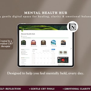 Peut inclure: Une tablette numérique affiche l'interface "Mental Health Hub". L'écran présente un tableau de bord avec diverses sections, dont un journal quotidien et des ressources thérapeutiques. Le texte à l'écran indique "Créé par un thérapeute TCC certifié."