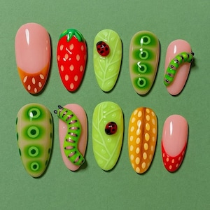 Fruit Garden Press On Nails, 3D Strawberry Ladybug Worm Nail Art, Handmade Insect Nature Nail Tips, Glossy Oval Summer Nail Set