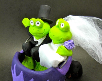 Frogs in Roller Coaster Wedding Cake Topper, Top Hat Frog Groom Wedding Cake Topper,Wedding Cake Topper, roller coaster Wedding Cake Topper