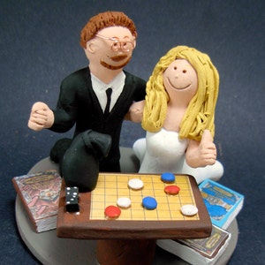 Dungeon and Dragon Board Game Players Wedding Cake Topper - Geeks Wedding Cake Topper, Gamer&#39;s Wedding Cake Topper, D&D Wedding Cake Topper