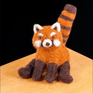 Red Panda Needle Felting Kit image 4