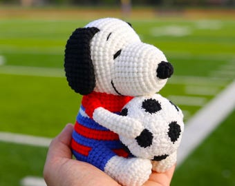 Snoopy with Soccer Crochet PDF Pattern - Easy Crochet Soccer Snoopy Amigurumi Tutorial - World Cup Sports Amigurumi Decor Beginner Friendly