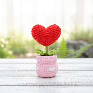 Crochet Heart Plant Pot PDF Pattern - Heart Potted Amigurumi, Easy Mother's Day Gift Crochet Tutorial, Gift for Mom Crochet image 7