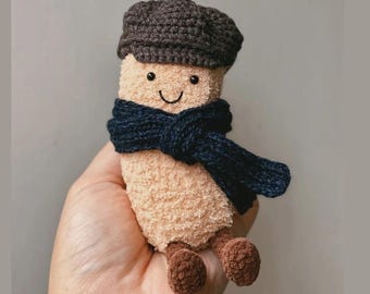 Cozy Winter Crochet Doll – Handmade Amigurumi with Hat & Scarf – Cute Autumn Fall Amigurumi Decoration – Soft Stuffed Plushie Gift