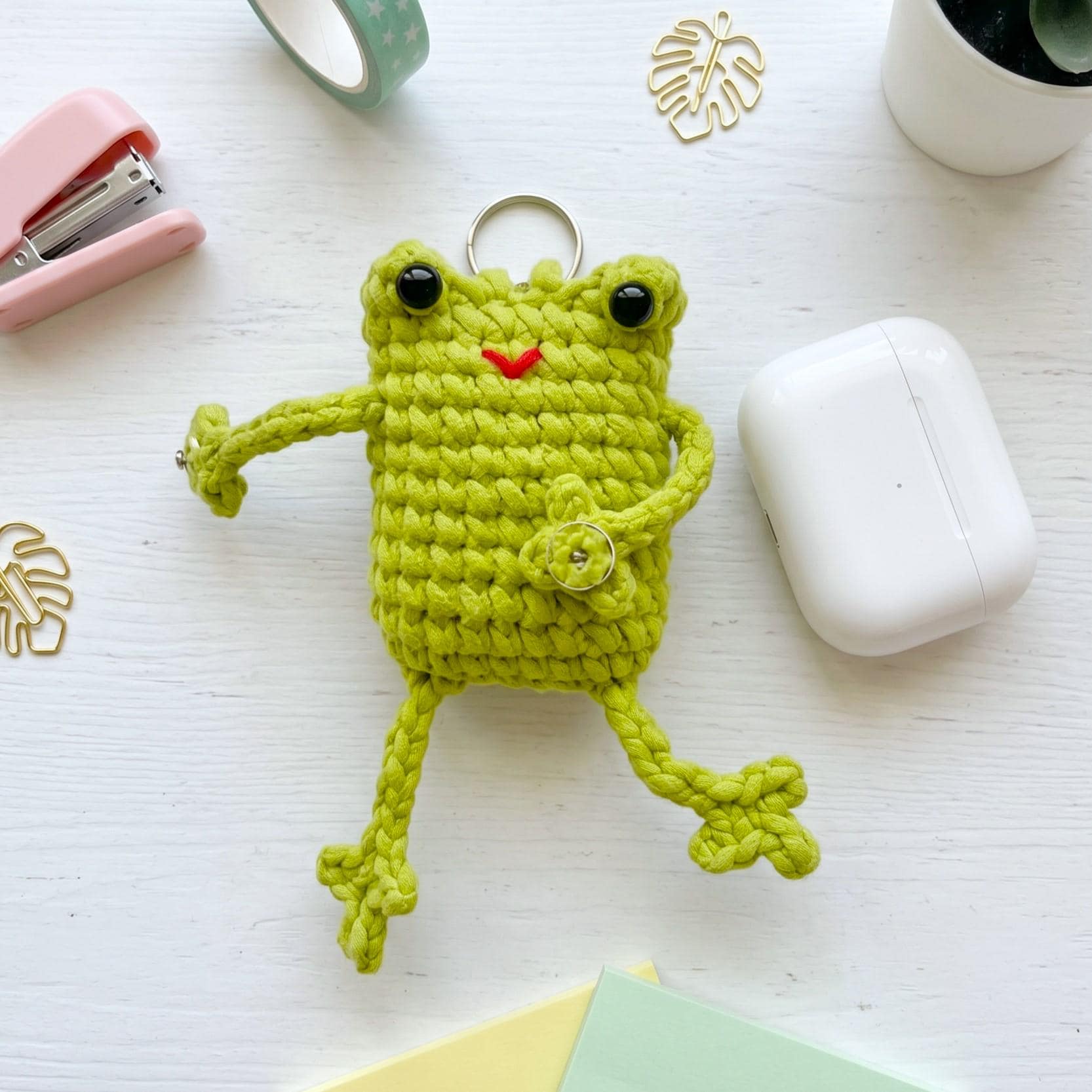 Frog AirPod case - Etsy 日本