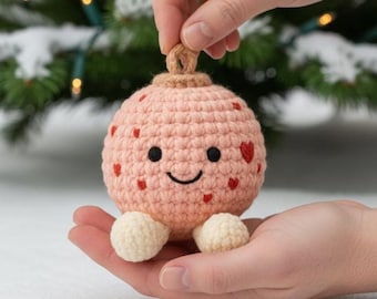 Modèle de boule de Noël au crochet pour bébé - Amigurumi rose de Noël facile au crochet - Comment crocheter une boule de Noël pour décorer le sapin de Noël