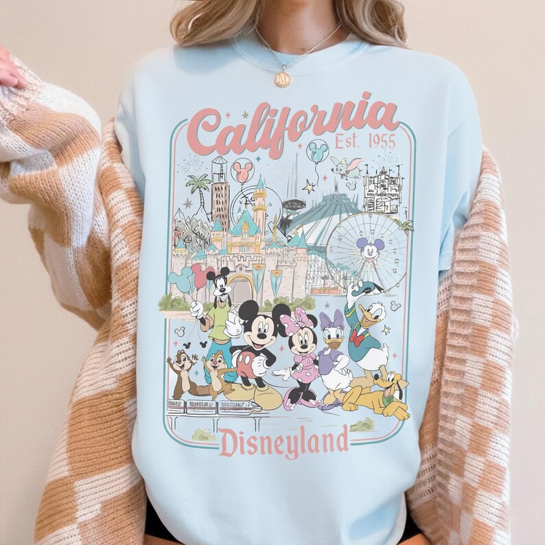Camiseta retro de Disneyland Comfort Colors, Space Mountain, camiseta de vacaciones de Mickey y sus amigos. Chambray (Comfort)