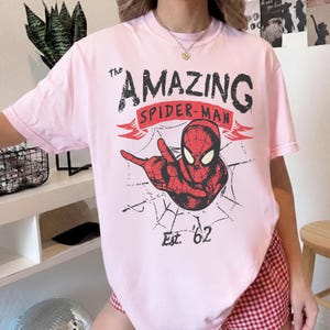 Retro Disney The Amazing Spider Man Shirt, Marvel Avengers Shirt, Vintage Spiderman Comic Shirt, Spider Man T-Shirt, Disney Spider Kids Tee Blossom (Comfort)