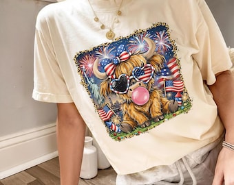 Vaca de las Tierras Altas dibujada a mano para el 4 de julio, Leopardo 250 Aniversario, 4 de julio del Oeste, Bandera Americana, 4 de julio para niños, Camiseta divertida de vaca