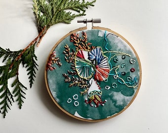 Hoop art, embroidery hoop, Bouche cousue, gift, home decor, costume, circus, embroidery, poetry, mural decor, decoration, fantasy, craft