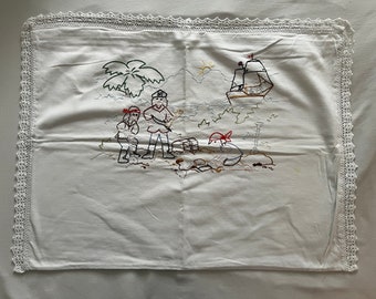 Funda de almohada bordada a mano con ribete de encaje de crochet (Piratas)