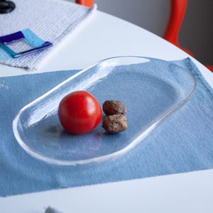 Exquisite antike große Glasschale mit frischem Obst, Obstplatte, Servierplatte, Käseplatte, Snackplatte, Vorspeisenplatte, Obstschale