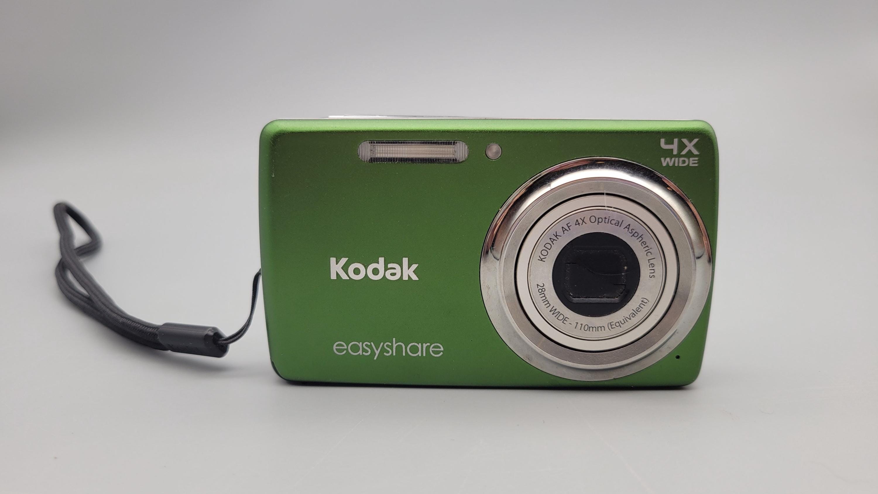 1990s 2000s Green Kodak Digital Camera Kodak Easyshare Easy M532