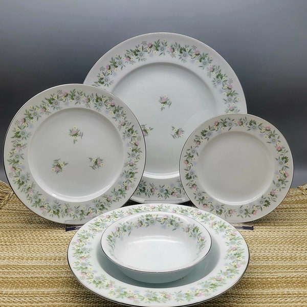 Vintage Johann Haviland Bavaria Germany "Forever Spring" Replacement Pieces Plates Bowls - Circa 1980s delicate floral design