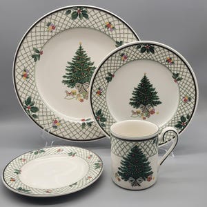 Mikasa Heritage Christmas Story 4 piece Place Setting