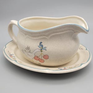 Marmalade by International Gravyboat with under plate | Vintage 1980s Duck Goose Decor Cottagecore Country Kitchen Farmhouse - Retro Kitchen