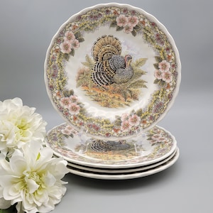 Majestic Beauty by Queen&#39;s Set of 4 Salad/dessert plates  Vintage Thanksgiving Turkey Plates